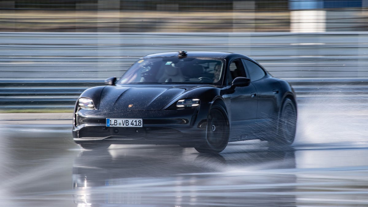 Porsche Taycan drift record