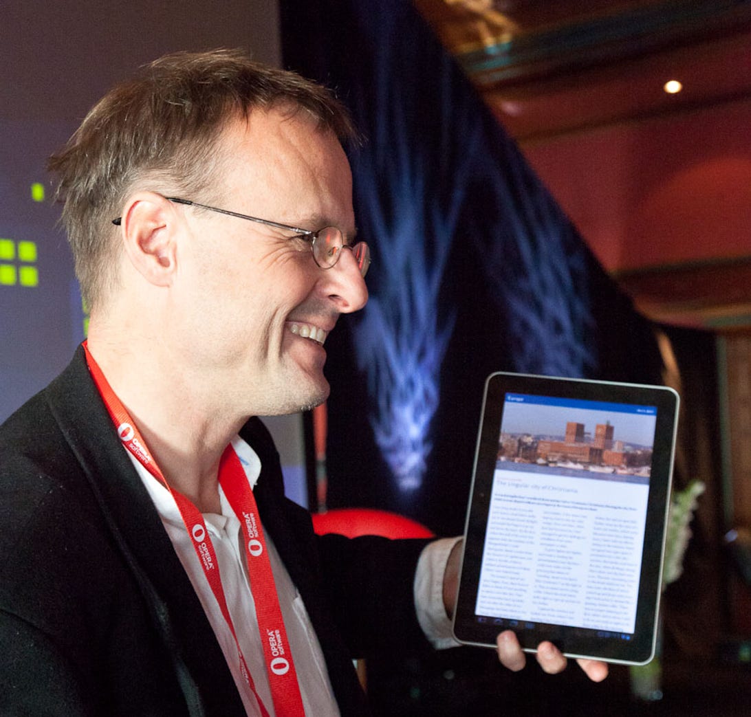 Haakon Wium Lie, Opera's chief technology officer and the founder of CSS, shows off CSS formatting technology to give Web pages more of the feel of content printed on paper.
