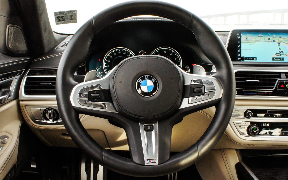 2017 BMW M760i