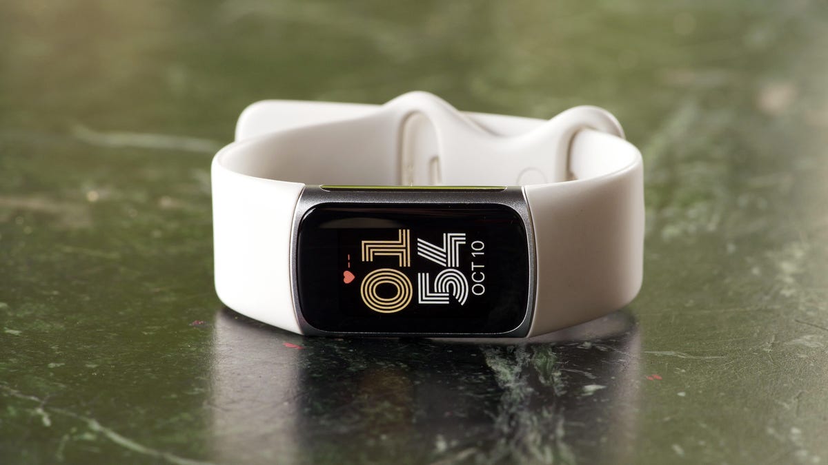 Best Fitness Trackers for 2024