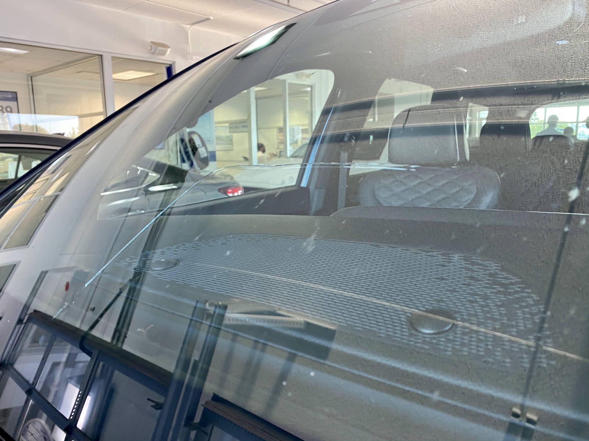 Hyundai Palisade windshield crack
