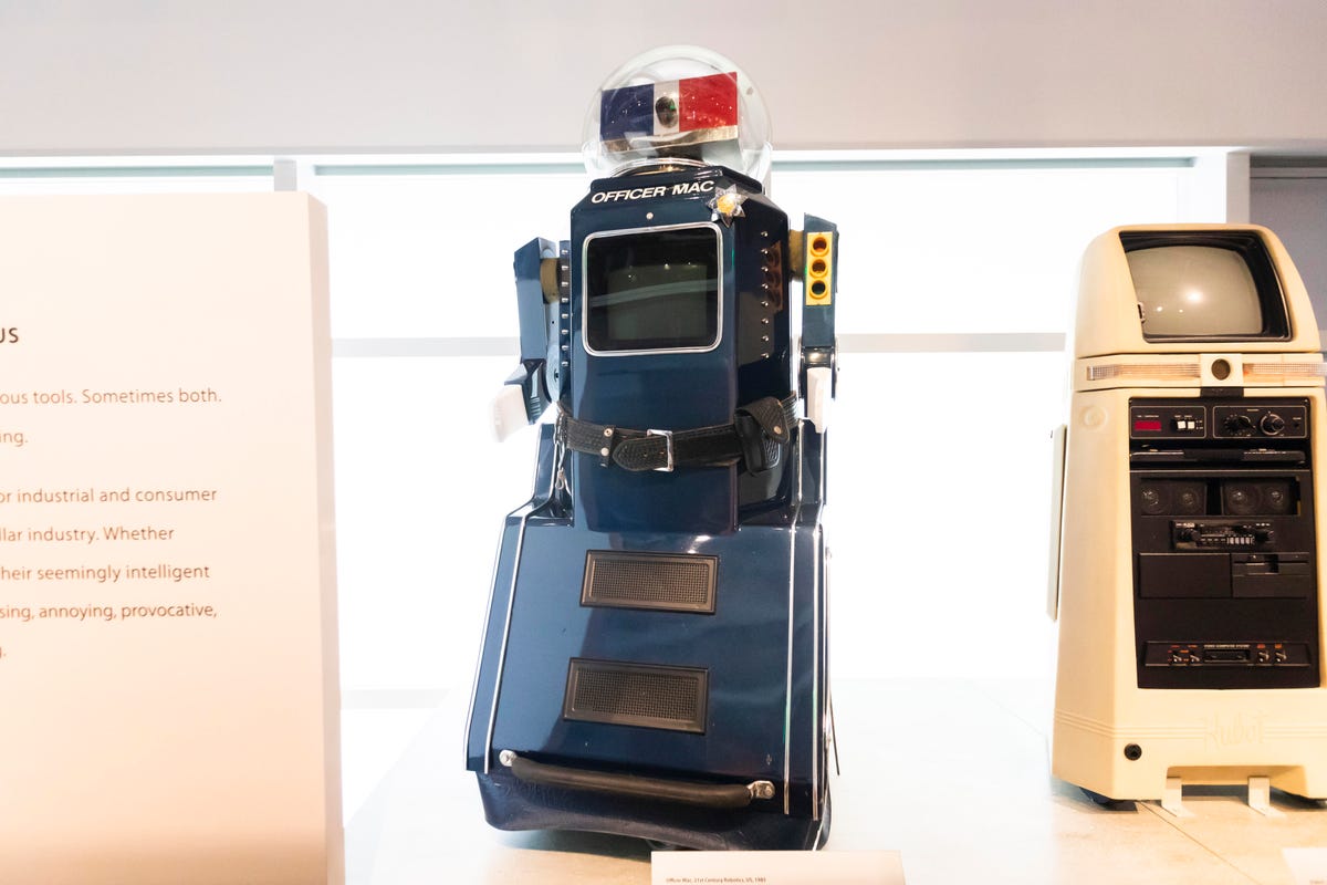 Officer Mac, 21st Century Robotics, 1985