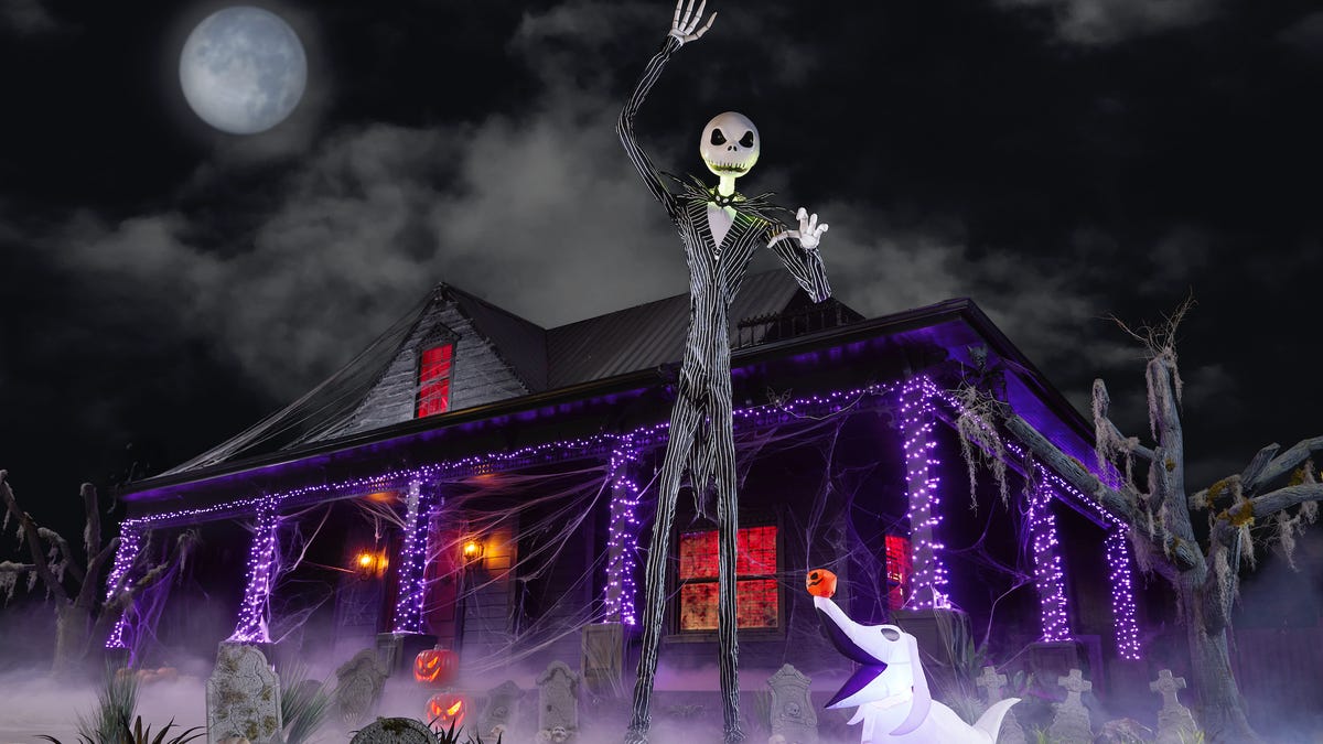 Home Depot Jack Skellington Skeleton Giant Animatronic Halloween