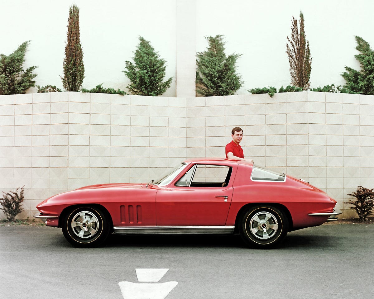 1966-chevrolet-corvette-1