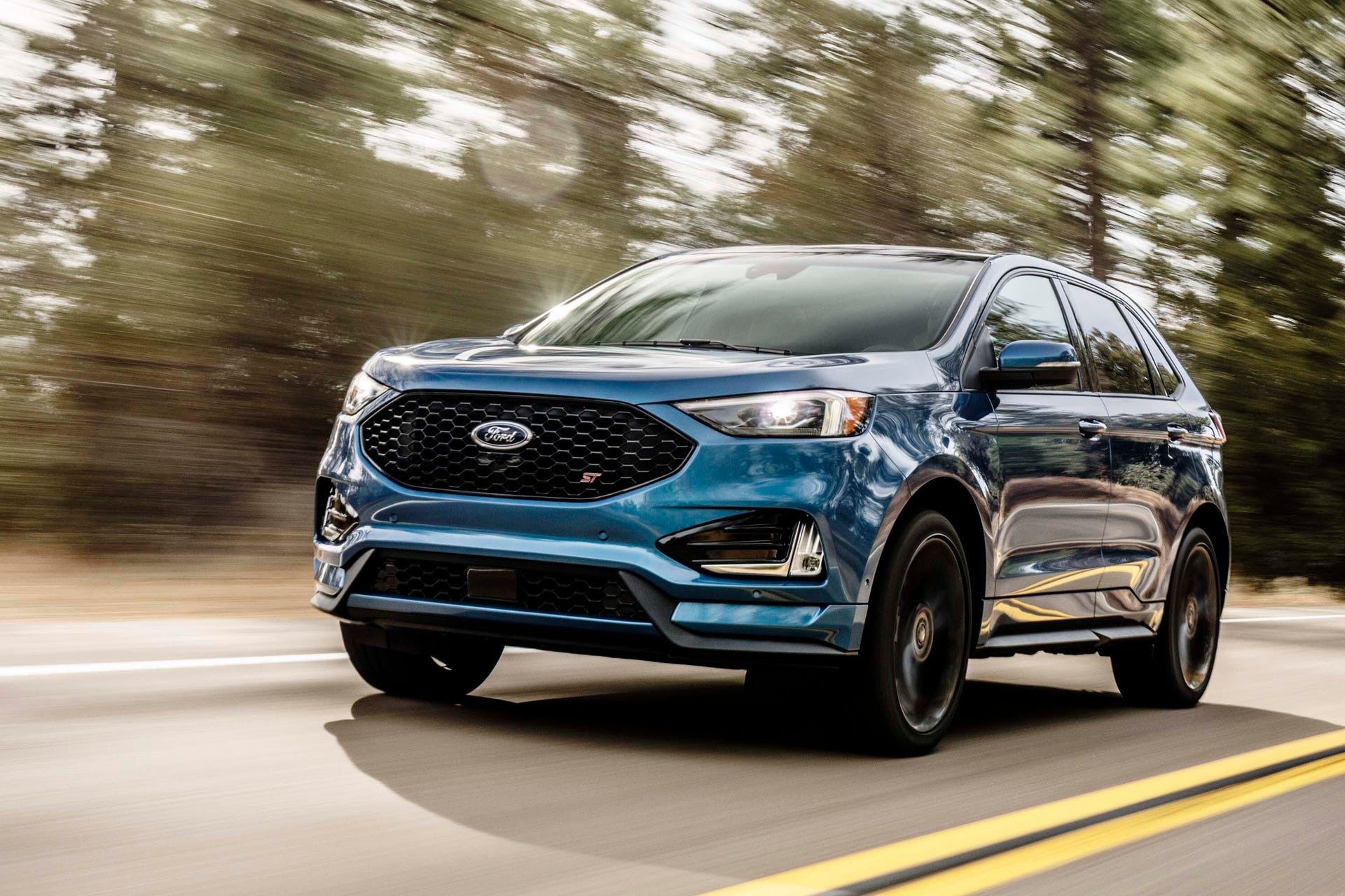 2020 Ford Edge - front