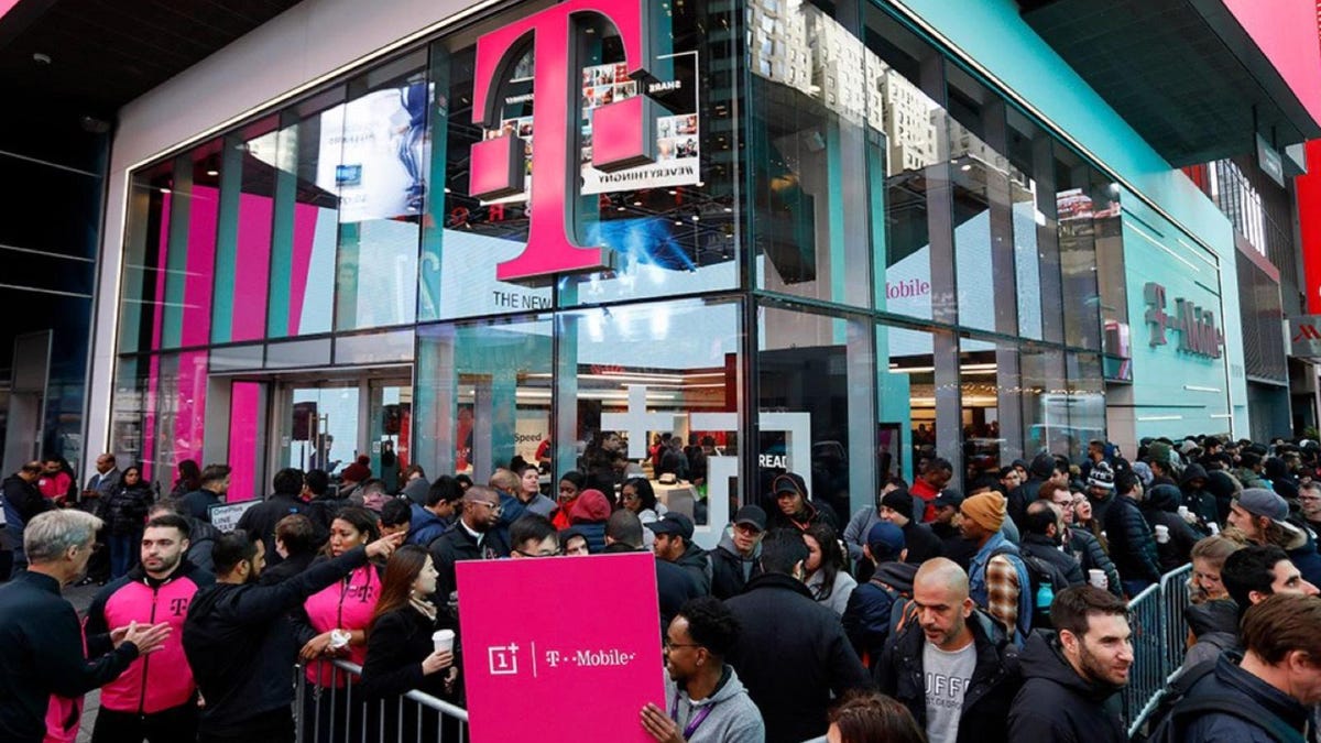 T-Mobile rebrands One plans to Magenta, lets switchers keep discounts - CNET