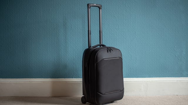 traveling cnet-best-luggage-suitcase-carry-on-2