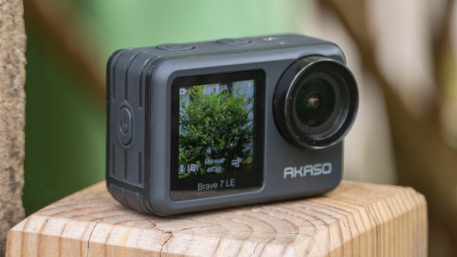 GoPro ou Dashcam : quelle caméra pour filmer en moto et comment bien  choisir - CNET France