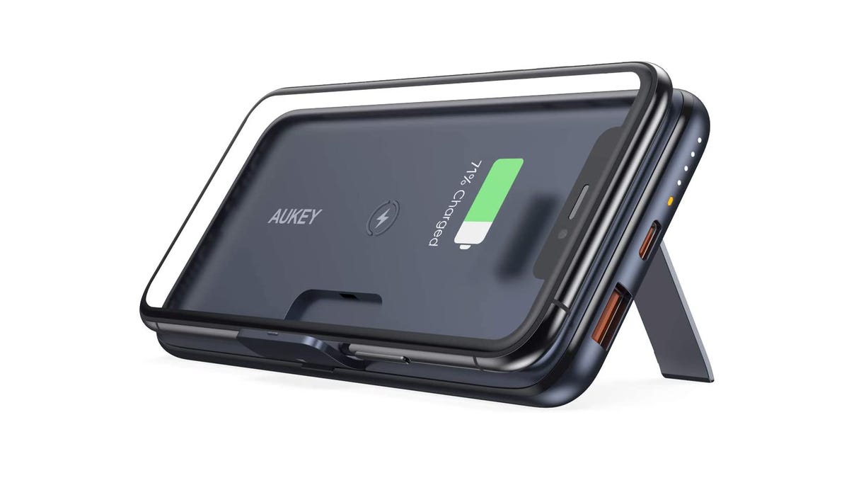 aukey-wireless-10000mah-portable-charger-with-foldable-stand.png