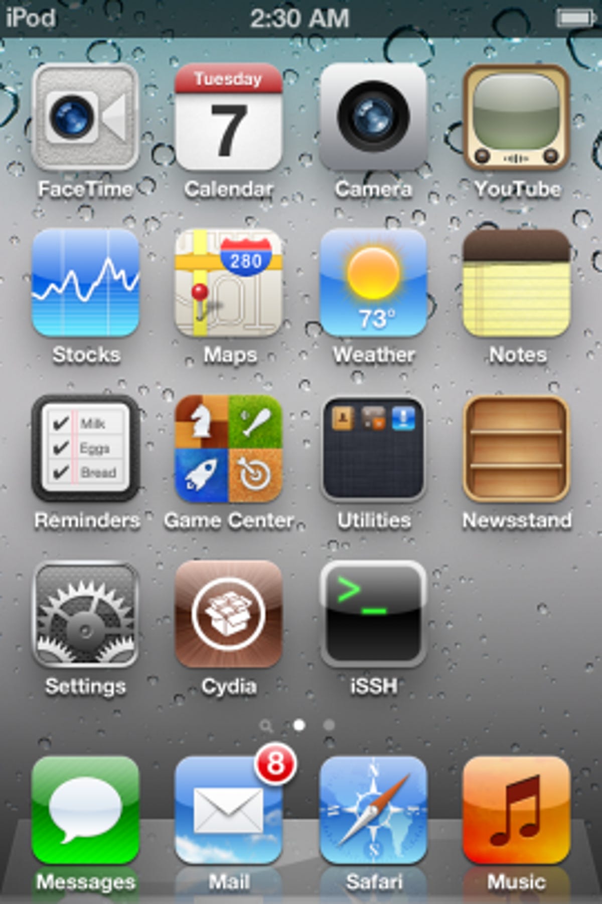 A shot of an iPod Touch with what is purportedly a jailbroken version of iOS 5.