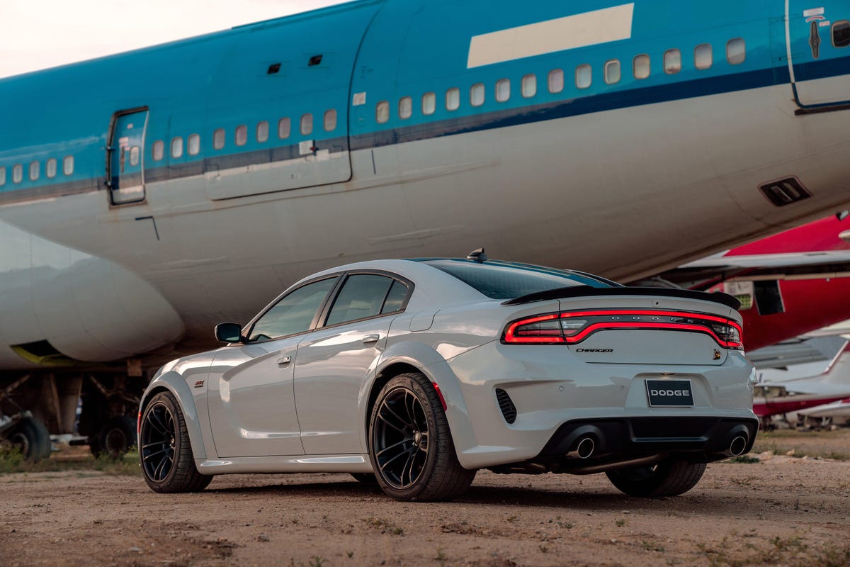 2020-dodge-charger-scat-pack-widebody-4