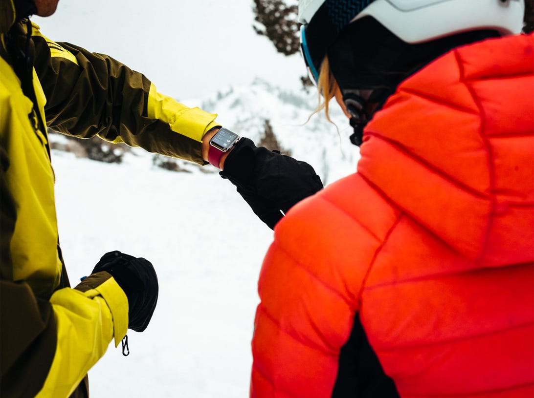 Apple Watch Series 3 now tracks skiing and snowboarding