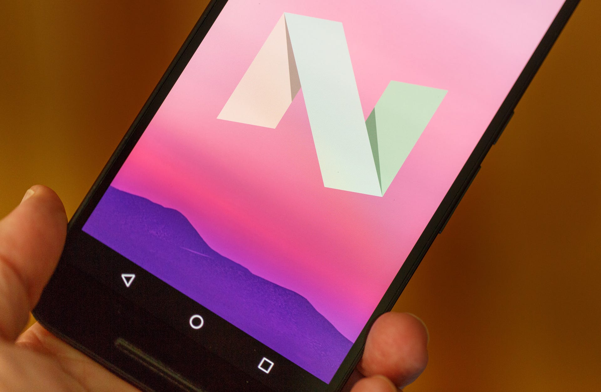 android-nougat-nexus-6p-n-logo.jpg