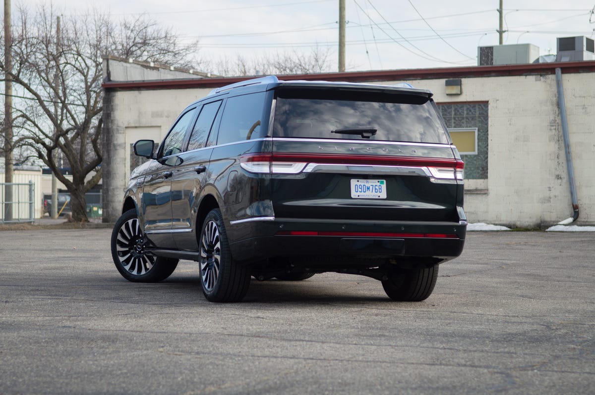2022 Lincoln Navigator rear one eighth, driver side
