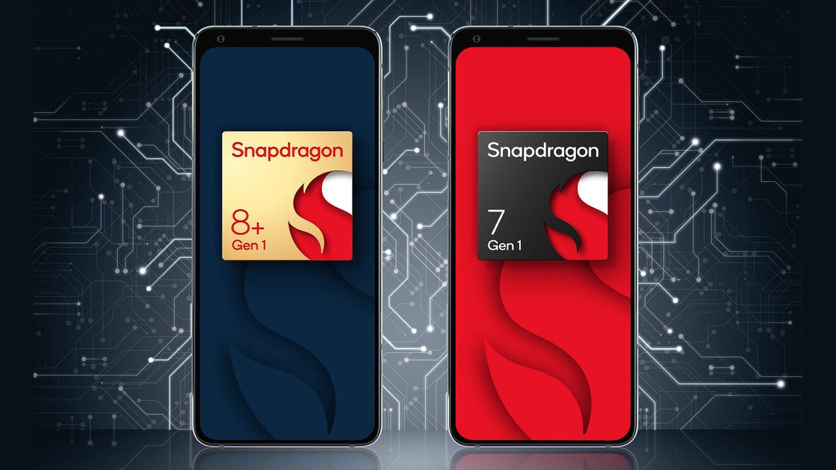 A mock-up of two phones in front of a futuristic circuit background, with images of chip logos on each phone: the Snapdragon 8+ Gen 1 in gold on a blue phone background, and the Snapdragon 7 Gen 1 in black on a red phone background.