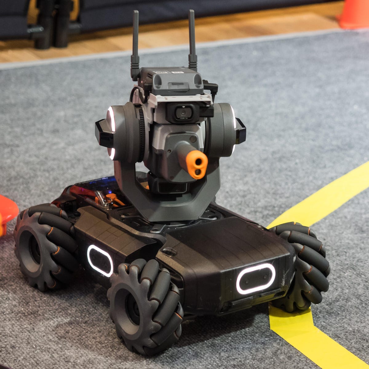 DJI's new $500 RC robot features a camera, 31 sensors and a mini cannon -  CNET