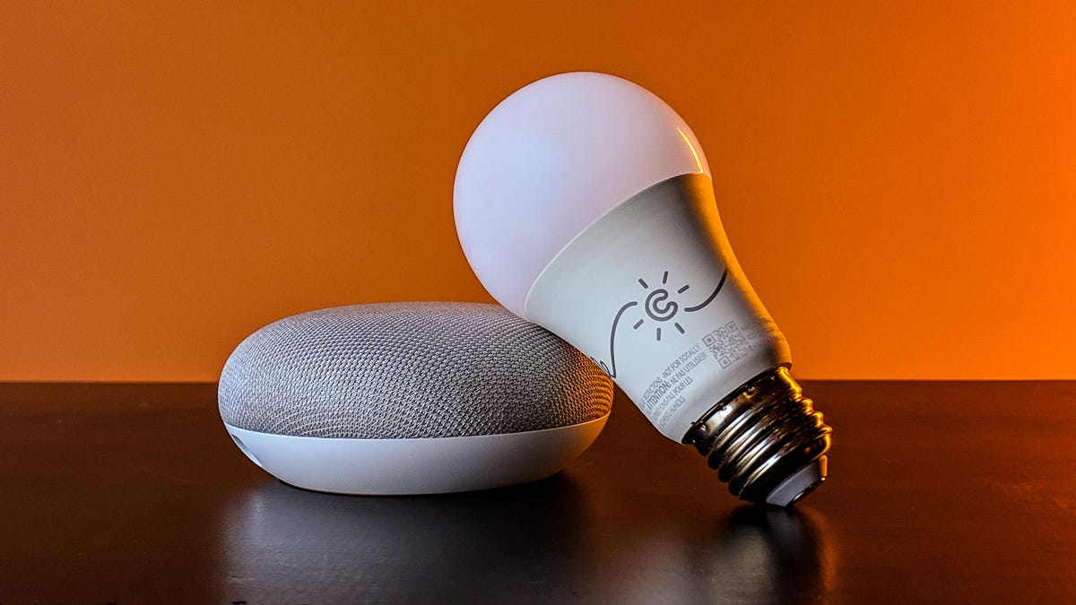 Google Home app makes it easy set up smart bulb - CNET