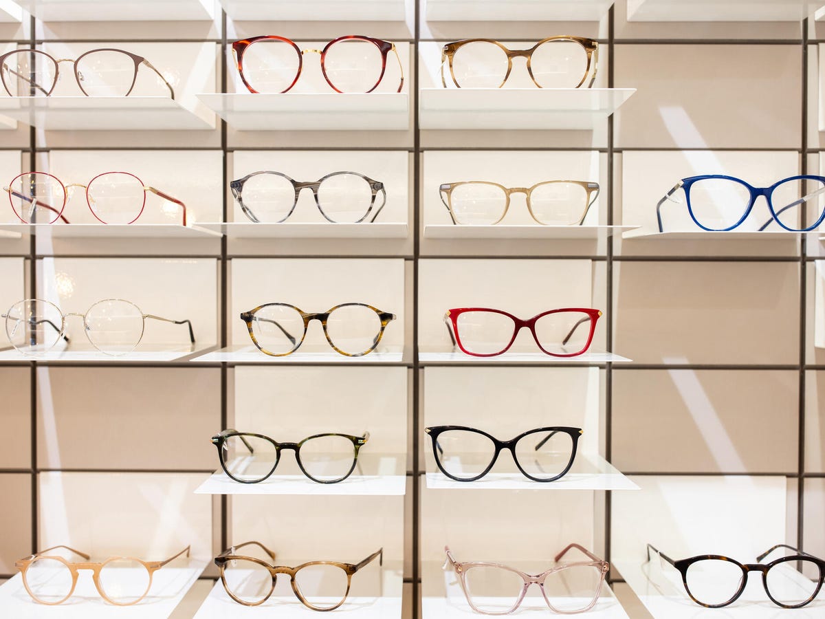 How to Choose the Best Eyeglass Frames for Your Face - CNET