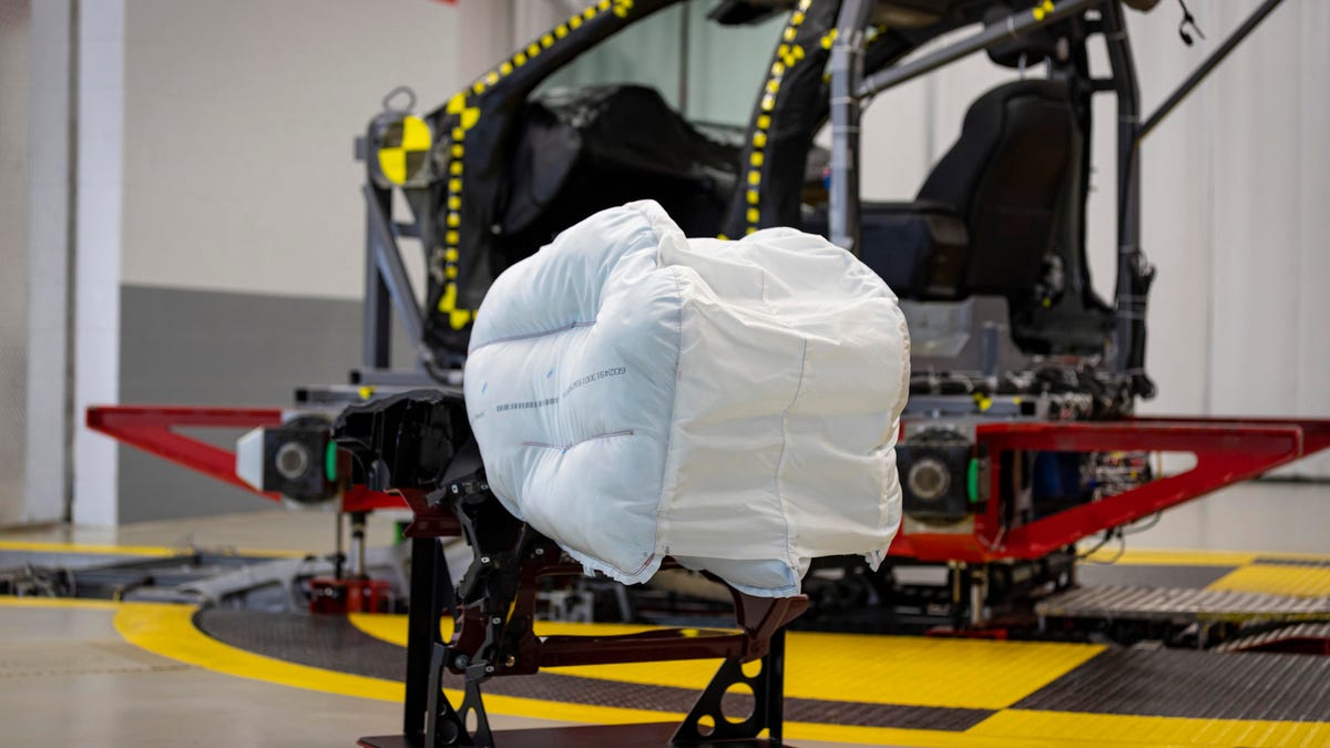 Honda next-generation airbag