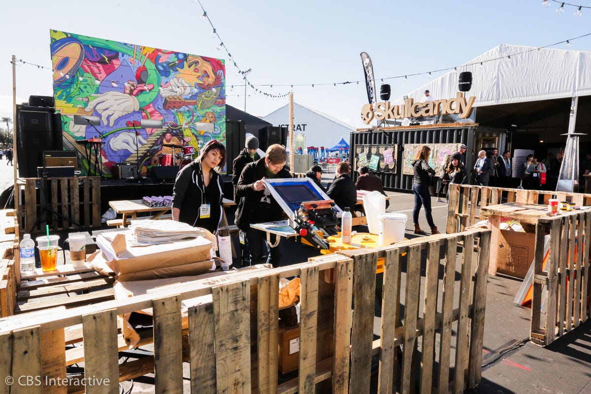 ces-2016-outdoor-booths-09.jpg