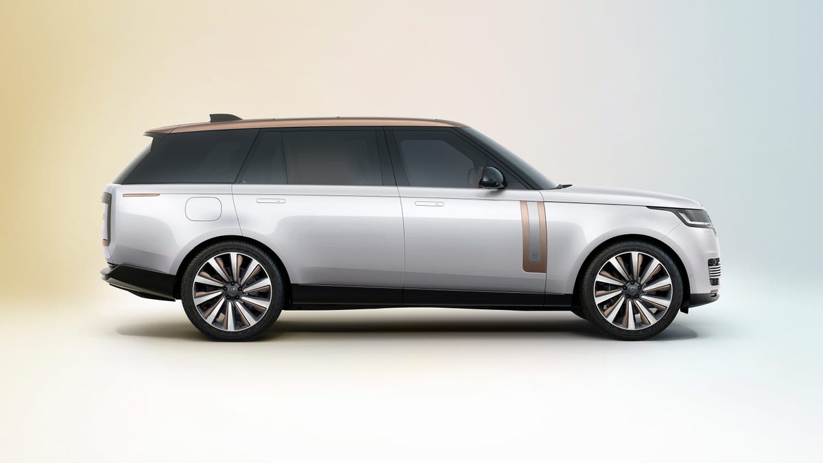 2022 Land Rover Range Rover SV - profile
