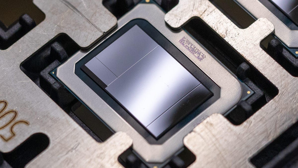 Intel Tucks Battery-Saving Tricks Into Its Meteor Lake PC Processor - CNET