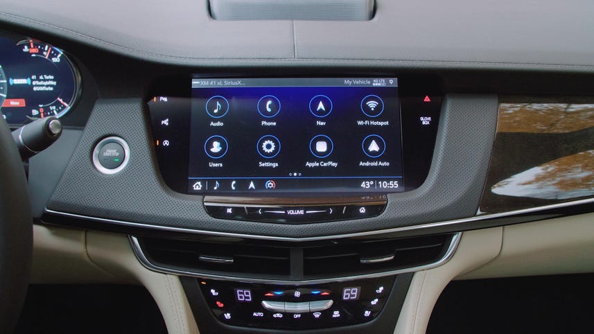 Checking the tech in the 2019 Cadillac CT6