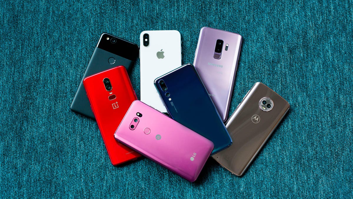 pile-of-phones-aug-2018-1-of-1