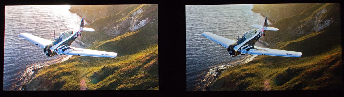 Bilder nebeneinander eines verchromten Schulflugzeugs aus dem Zweiten Weltkrieg, die den Unterschied mit einem HDR-Bild veranschaulichen.
