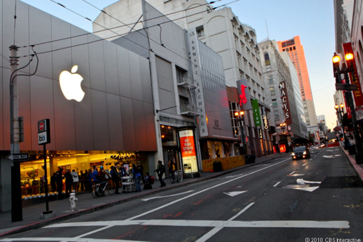The line outside San Francisco's Apple Store for the Verizon iPhone earlier this month.