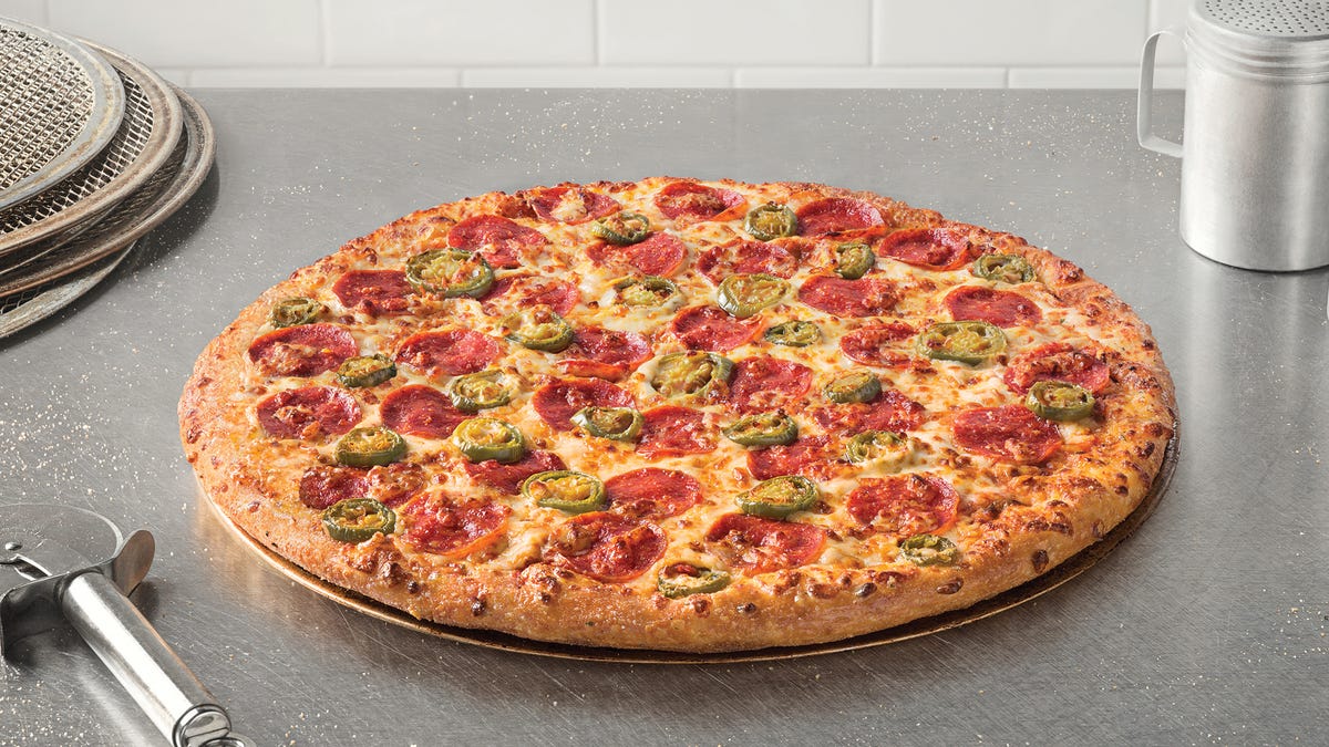 large-2t-pizza-pepperoni-jalapeno-5x7