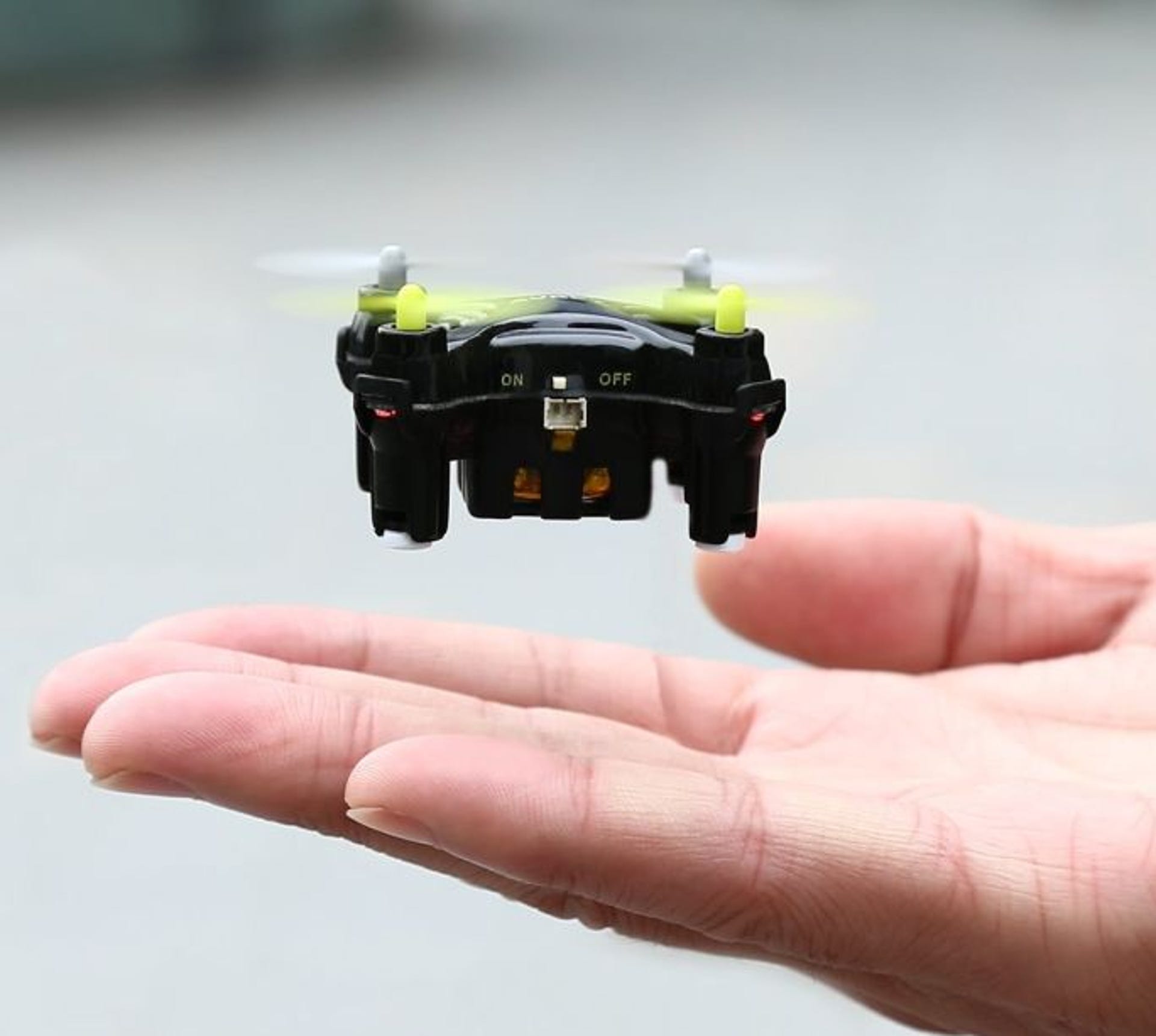 aukey-mini-drone-flying-over-hand.jpg