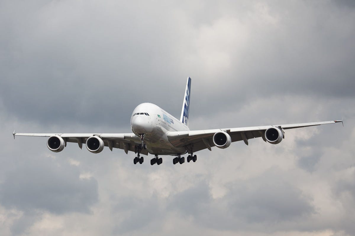 Airbus_A380-7.jpg