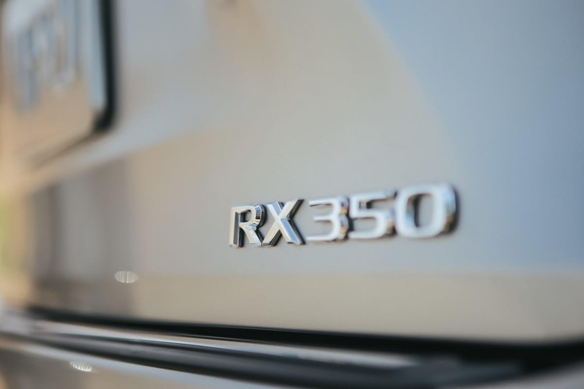 2020-lexus-rx-350-badge