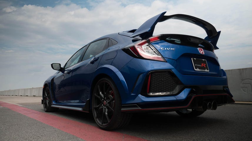 2017 Honda Civic Type R defies the physics of front-wheel drive