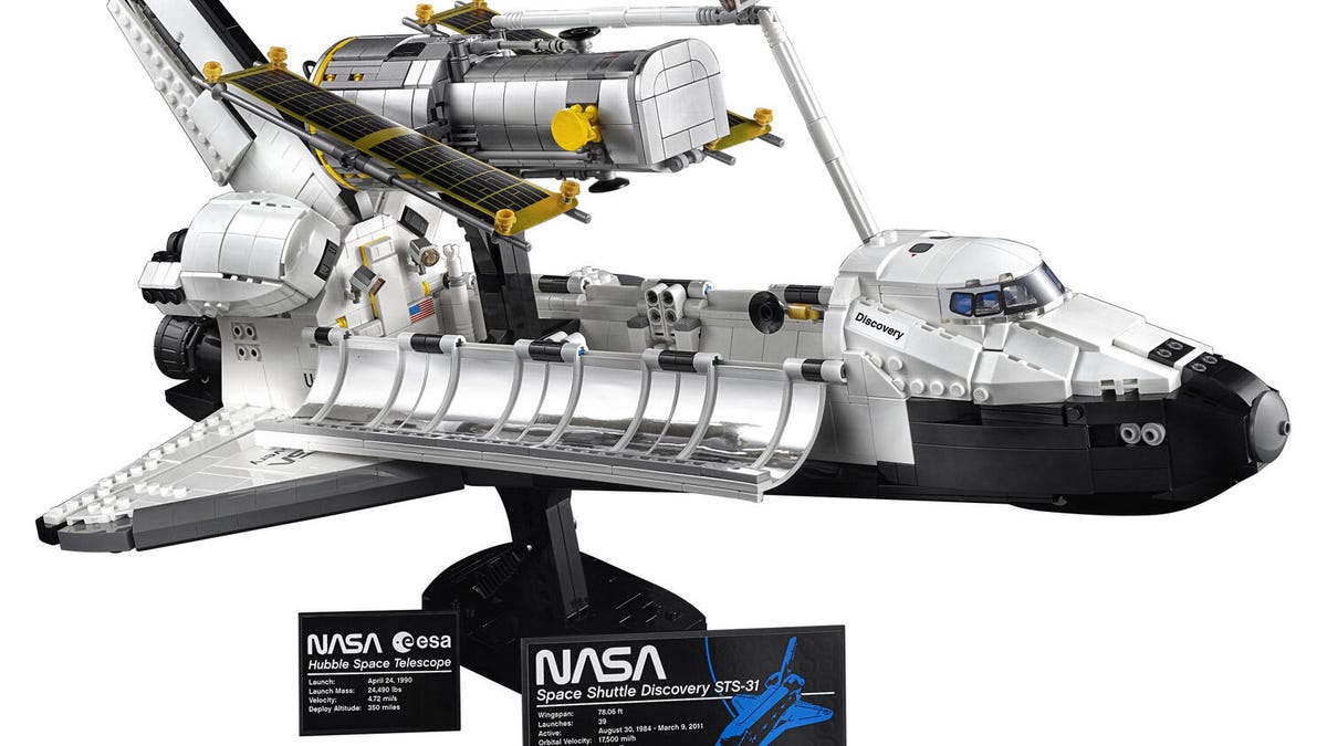 Lego model of the space shuttle Discovery and the Hubble Space Telescope
