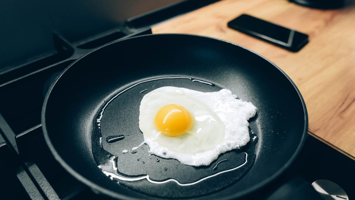 Koel Prime donderdag How to Know If Your Nonstick Cookware Is Safe to Use - CNET