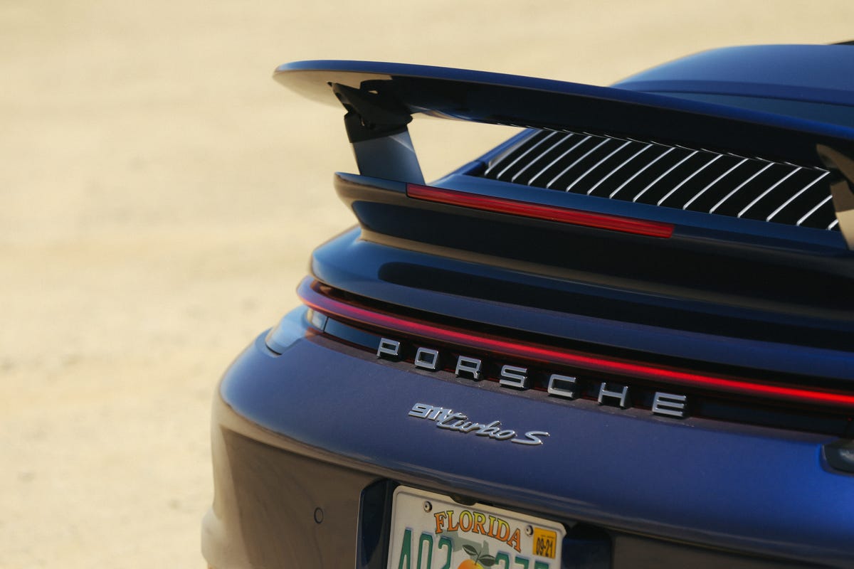 2021-porsche-911-turbo-s-cabriolet-121