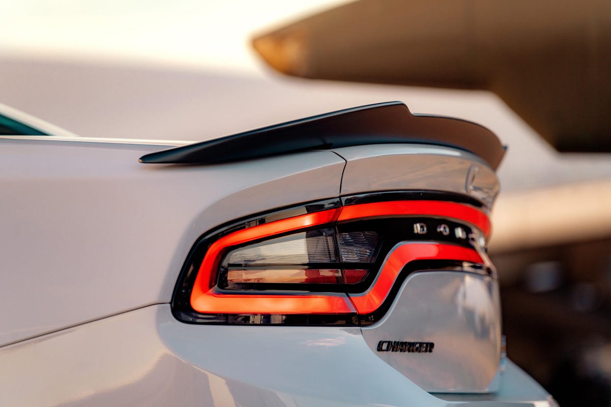 2020-dodge-charger-scat-pack-widebody-29