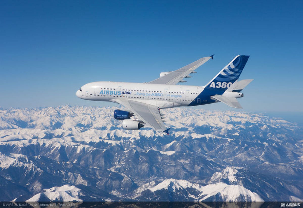 A350_Trent_XWB_engine_first_flight_on_A380_over_pyrenees_mountains.jpg