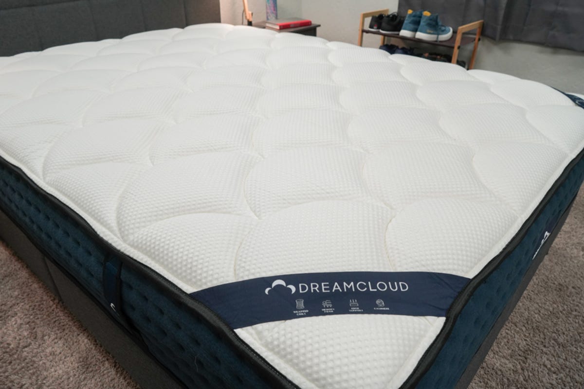 dreamcloud flagship mattress review cover close up