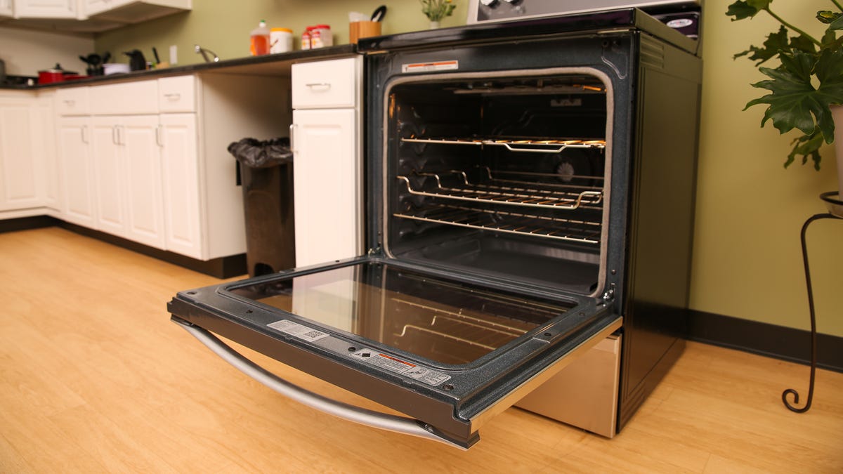 whirlpool-electric-range-wfe720h0as0-product-photos-3.jpg