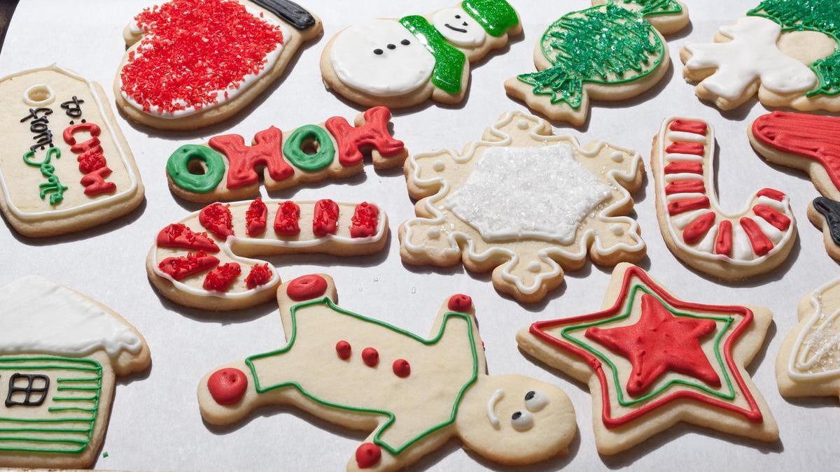 30549-christmas-sugar-cookies2