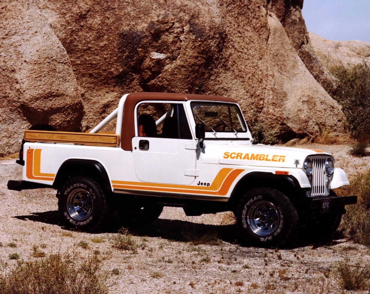 1982-jeep-cj-8-scrambler-1