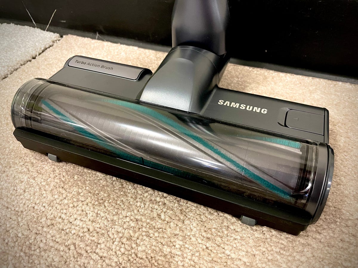 A close-up look at the brushroll on a Samsung Jet 90 cordless vacuum.