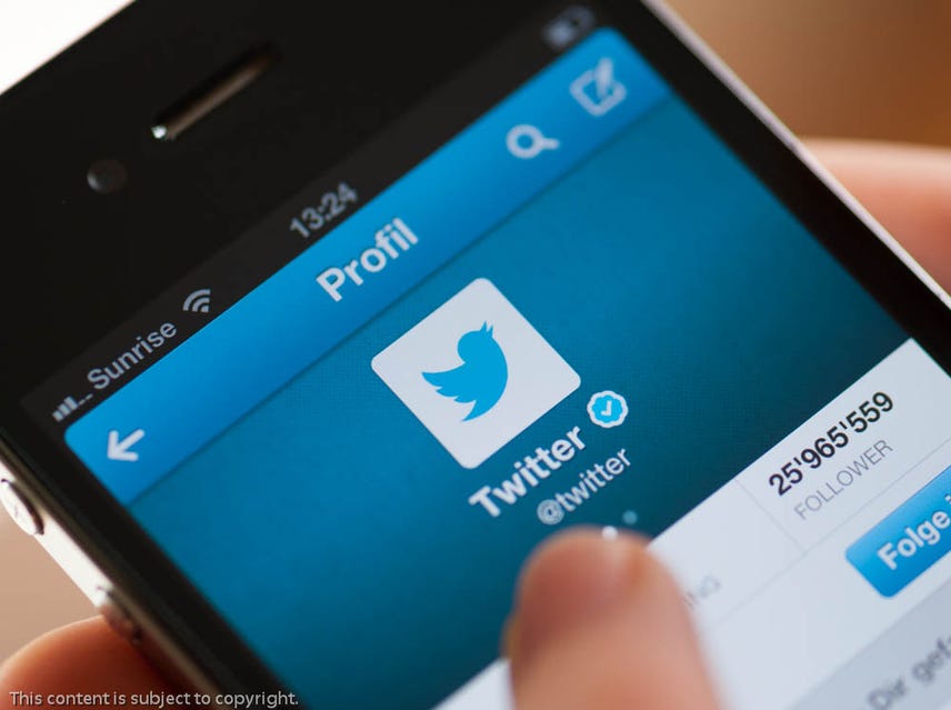 Twitter alerts millions about data breach