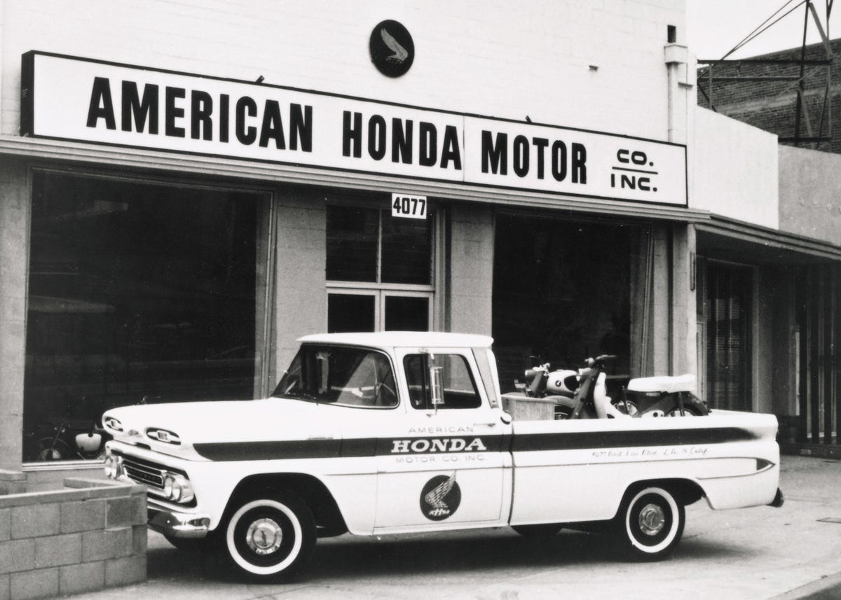 02-original-chevy-delivery-truck-in-front-of-first-american-honda-office