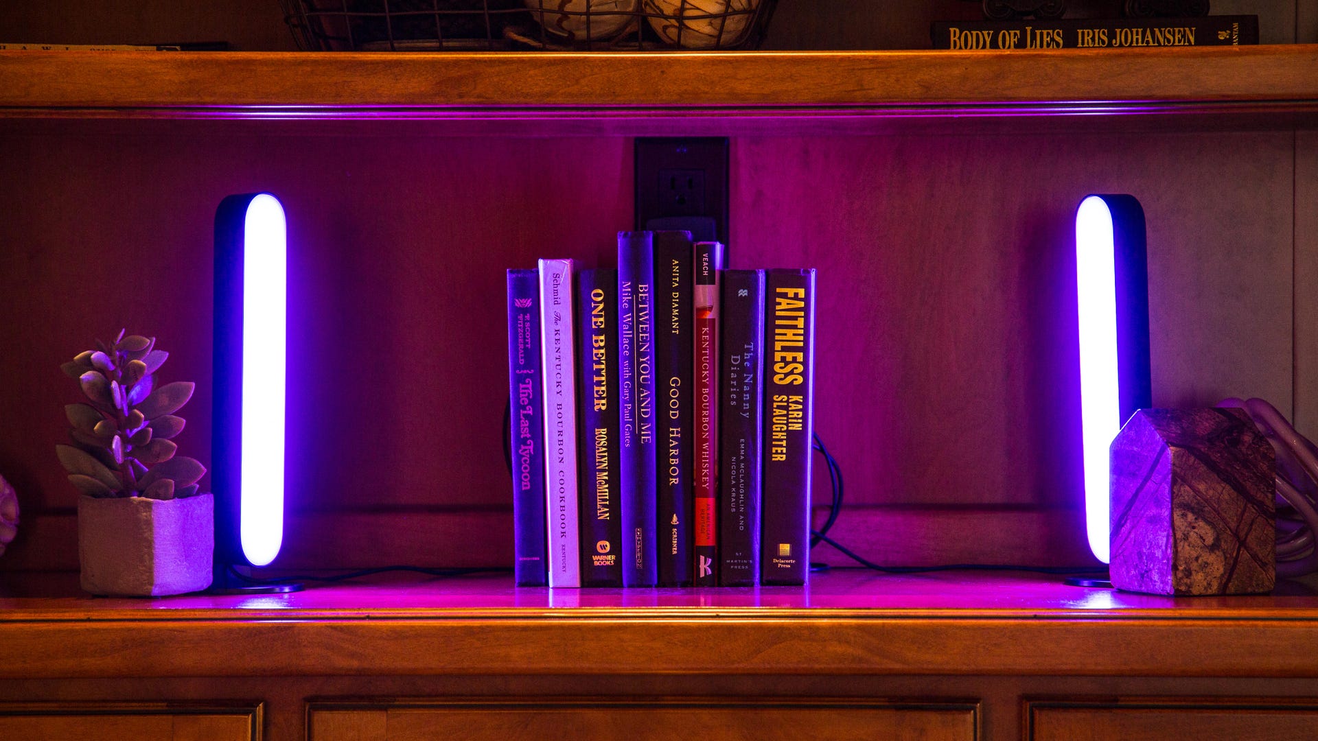 Philips Hue Play Light Bar review: Great, but too expensive - CNET