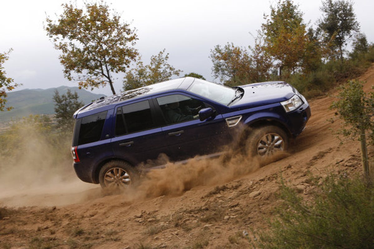 Freelander 2 eD4: Gettin' dirty with the first two-wheel drive Land Rover -  CNET