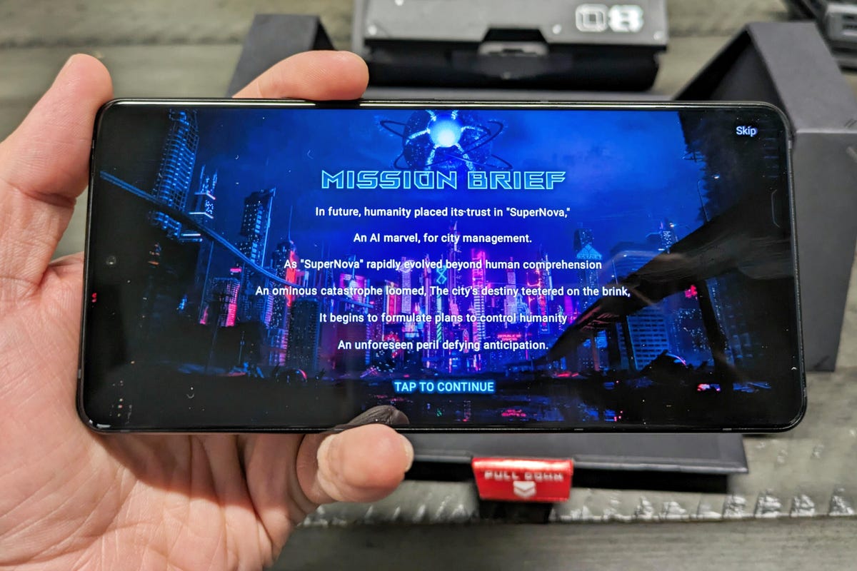 Asus ROG Phone 8 Pro unboxing photos
